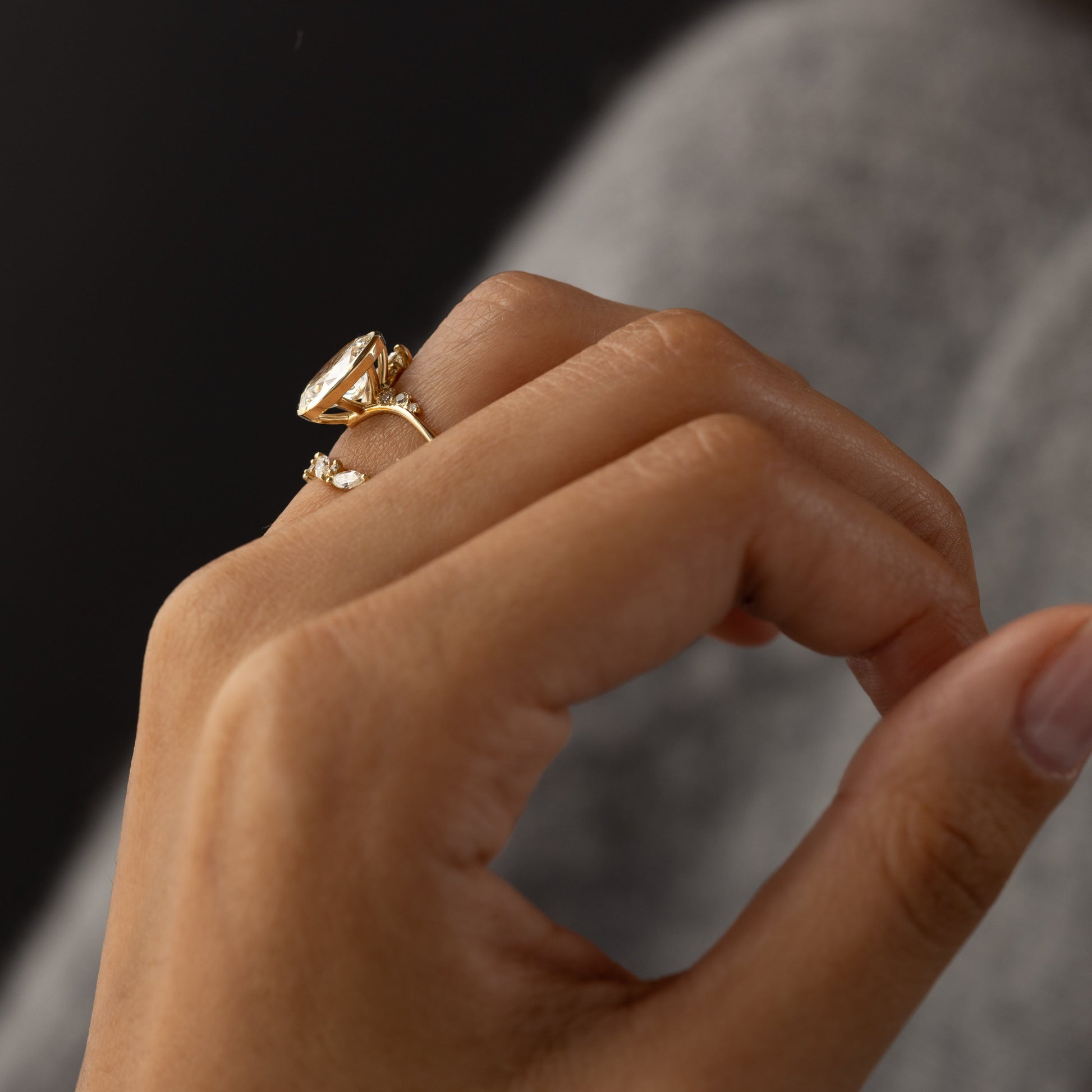 Bezel Dainty Style-Oval Lab Grown Diamond Engagement Ring - Detail view
