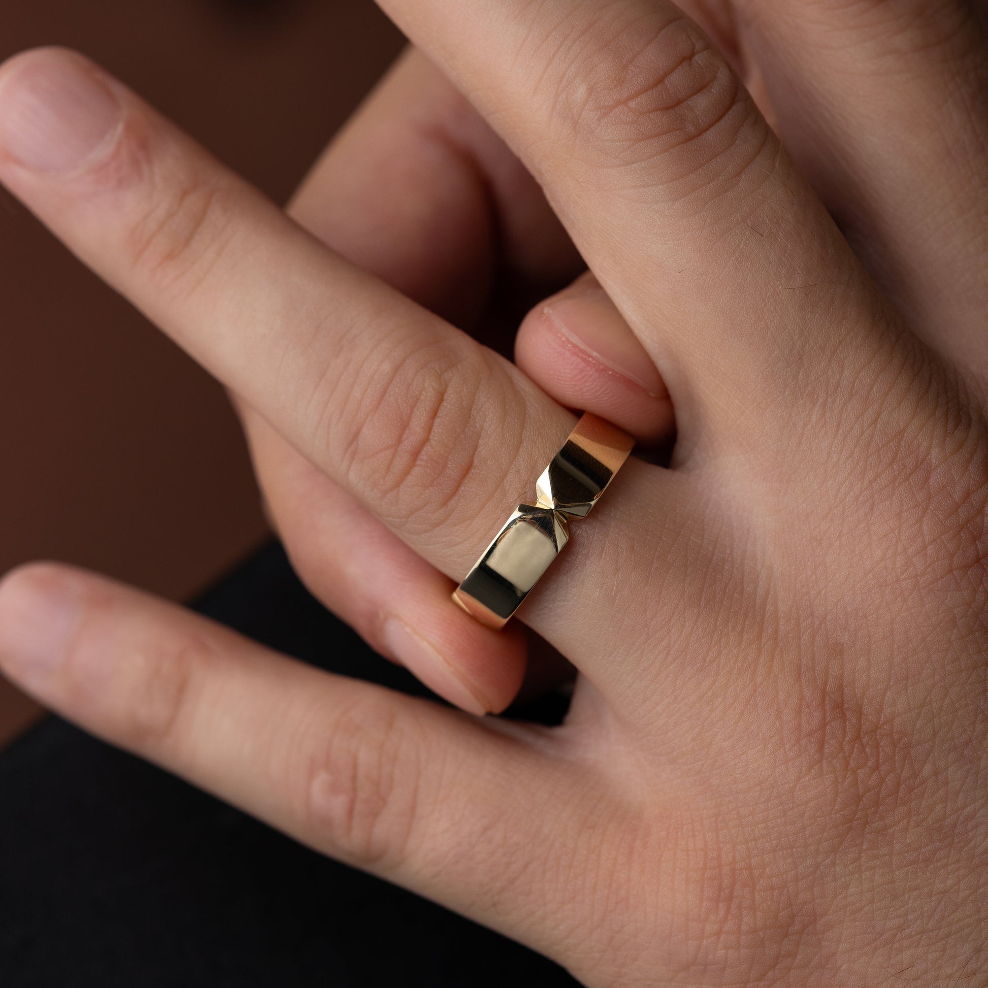 Center Pinch- Men's Wedding BandCenter Pinch- Men's Wedding Band - Side view