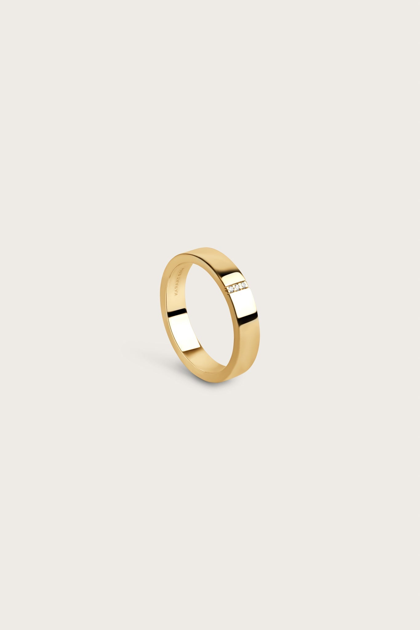 Cigar Flush Set- 0.01 CT Round Lab Grown Diamond Wedding BandCigar Flush Set- 0.01 CT Round Lab Grown Diamond Wedding Band - Front view