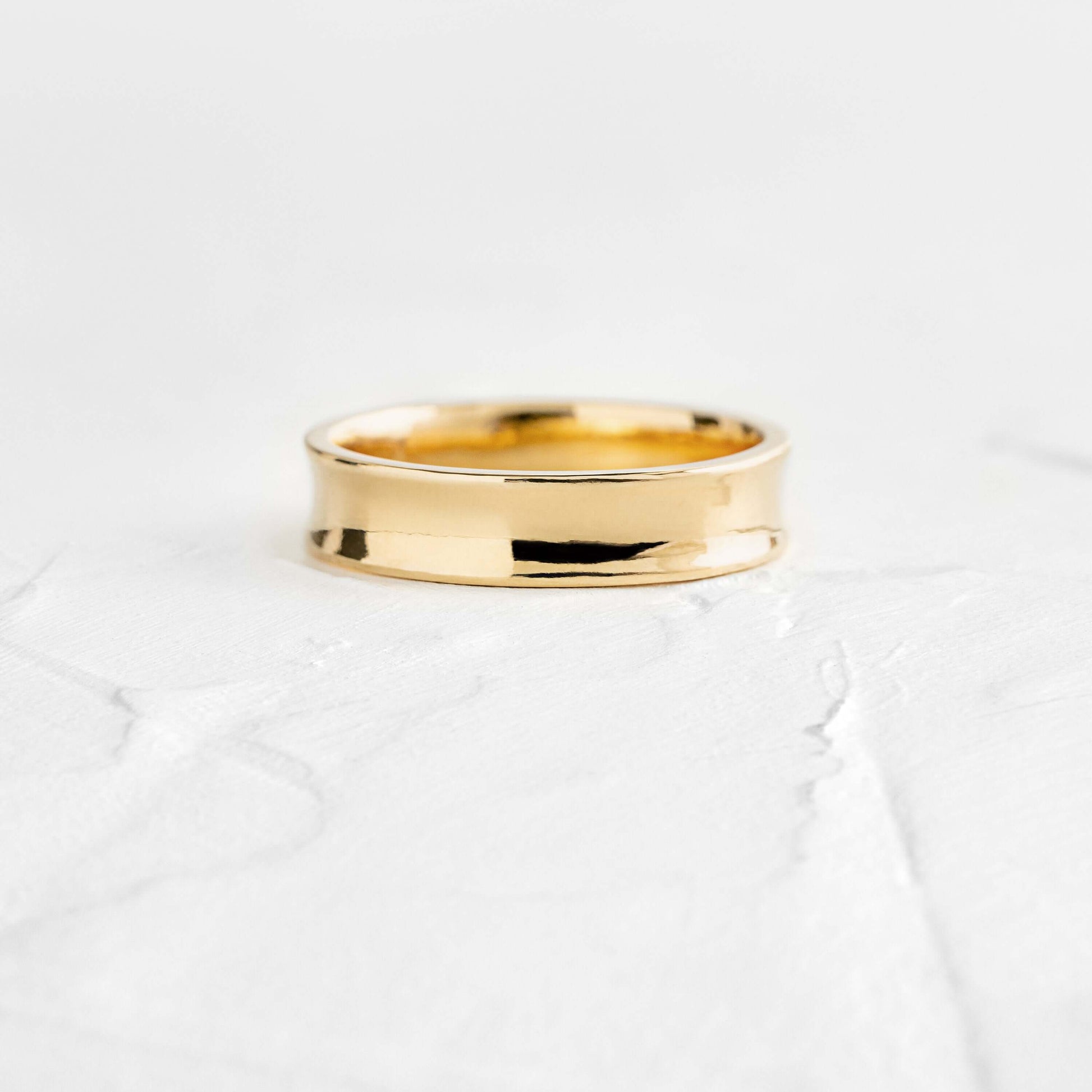 Classic- Men's Wedding BandClassic- Men's Wedding Band - Front view