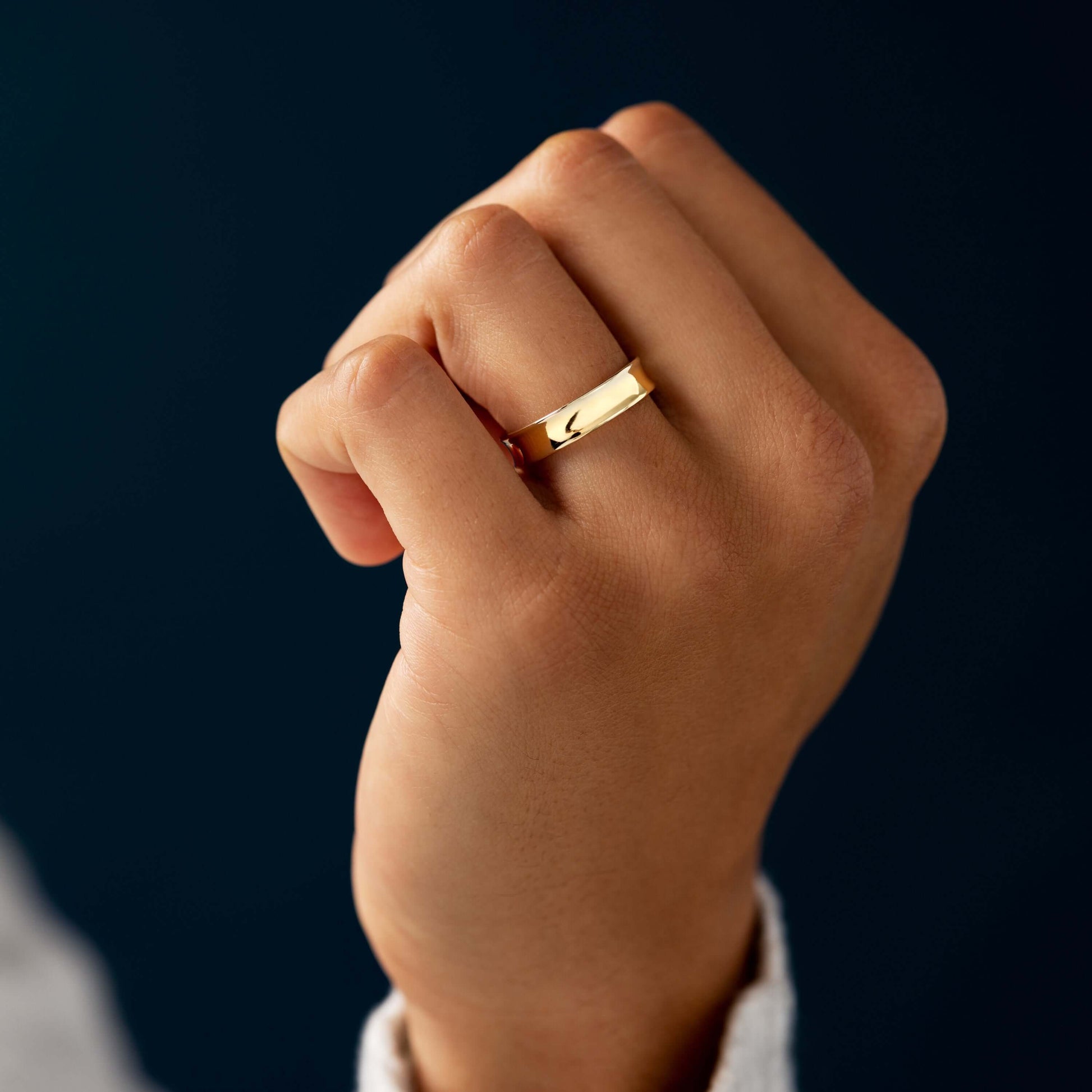 Classic- Men's Wedding BandClassic- Men's Wedding Band - Detail view