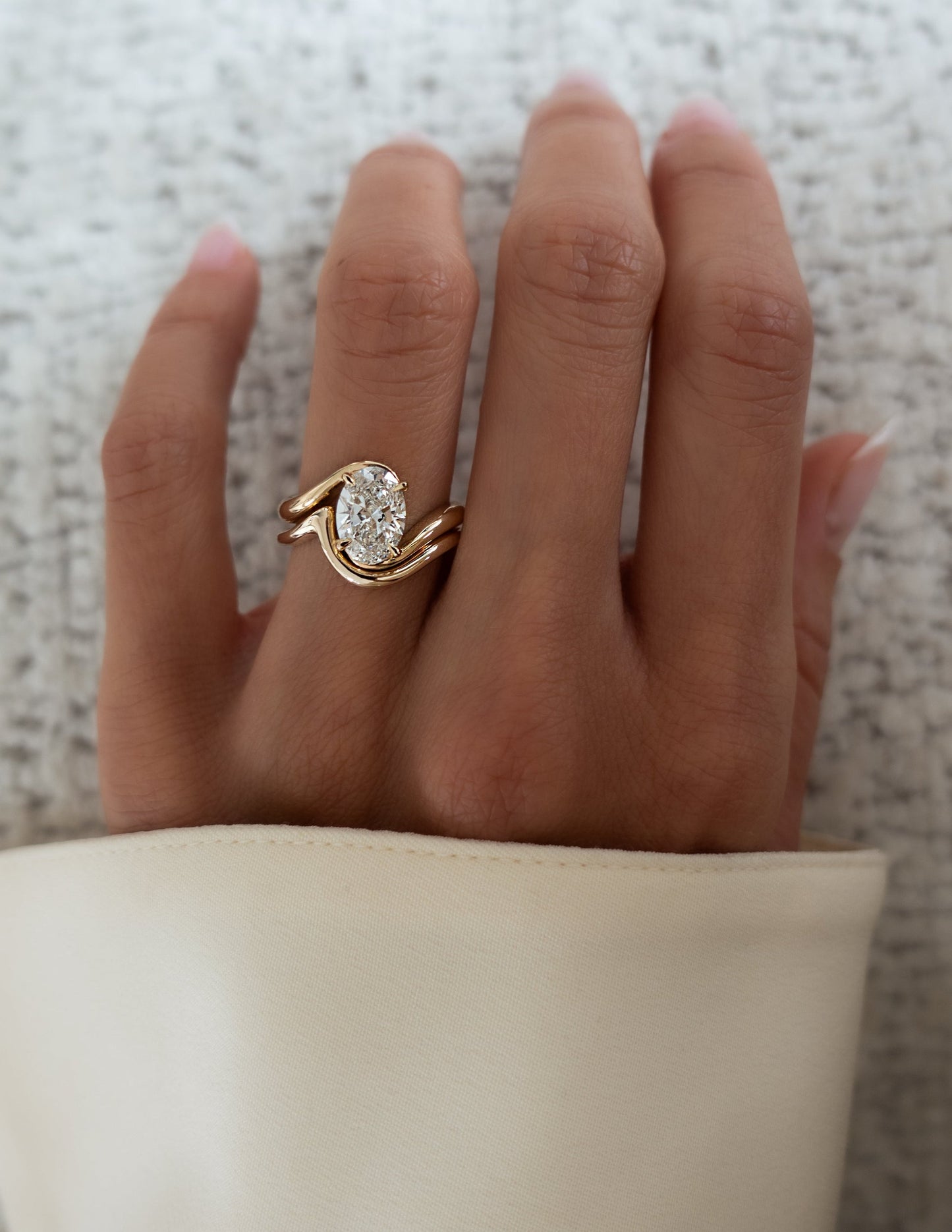 Curved Rapture- Wedding BandCurved Rapture- Wedding Band - Detail view