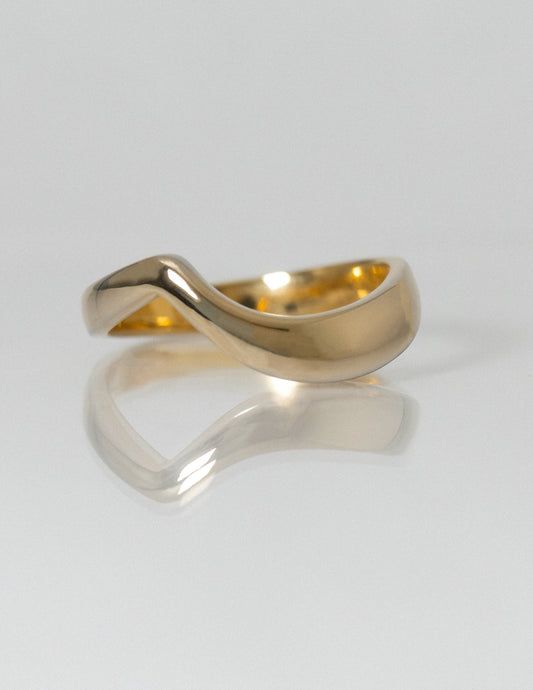 Curved Rapture- Wedding BandCurved Rapture- Wedding Band - Front view
