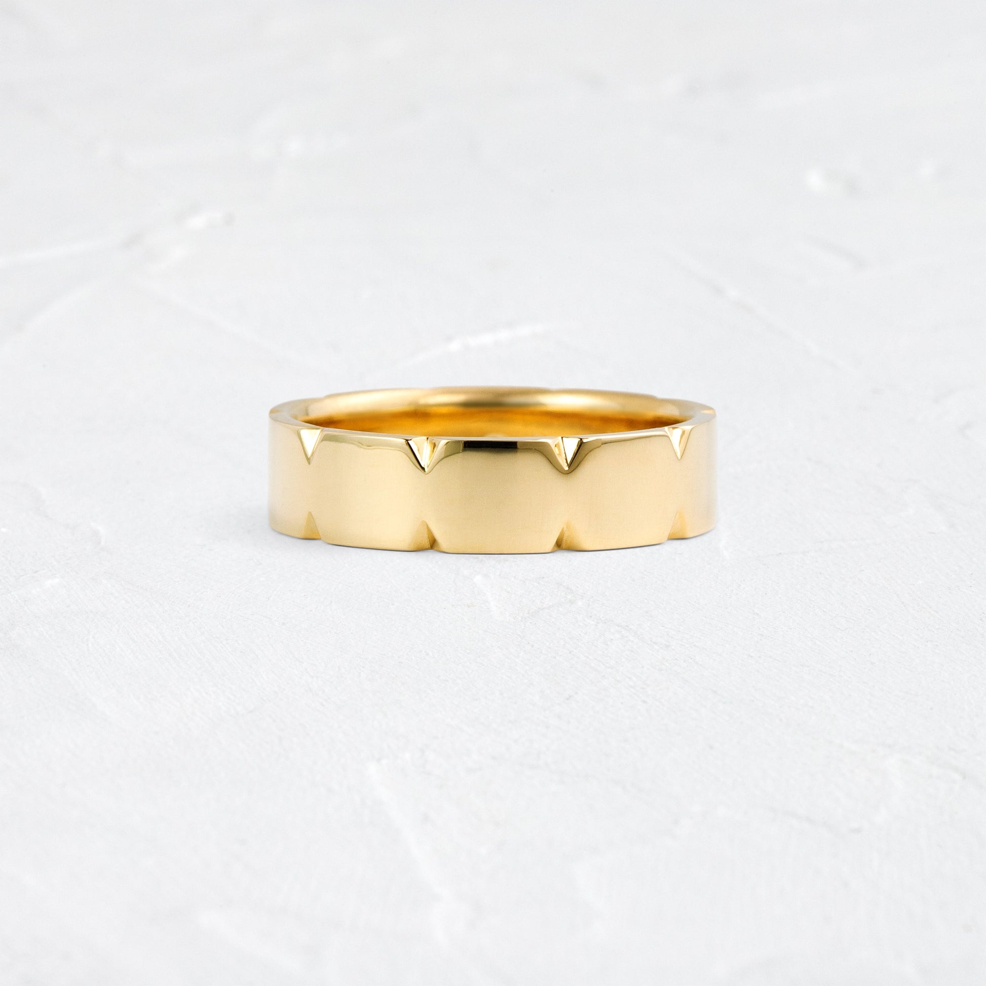 Faceted Edge- Men's Wedding BandFaceted Edge- Men's Wedding Band - Front view