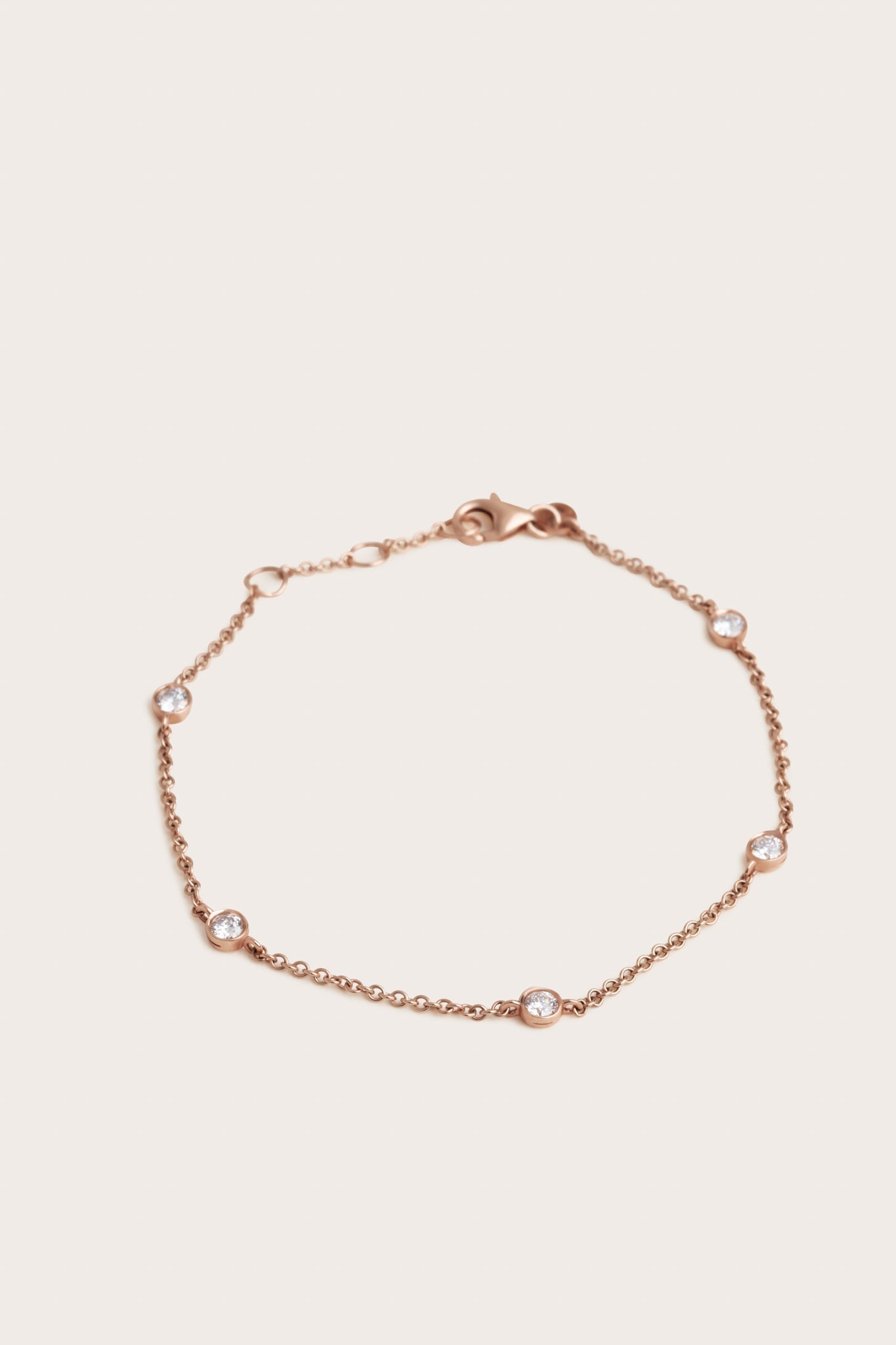 Floating Bezel-0.5 CT Round Lab Grown Diamond BraceletsFloating Bezel-0.5 CT Round Lab Grown Diamond Bracelets - Side view