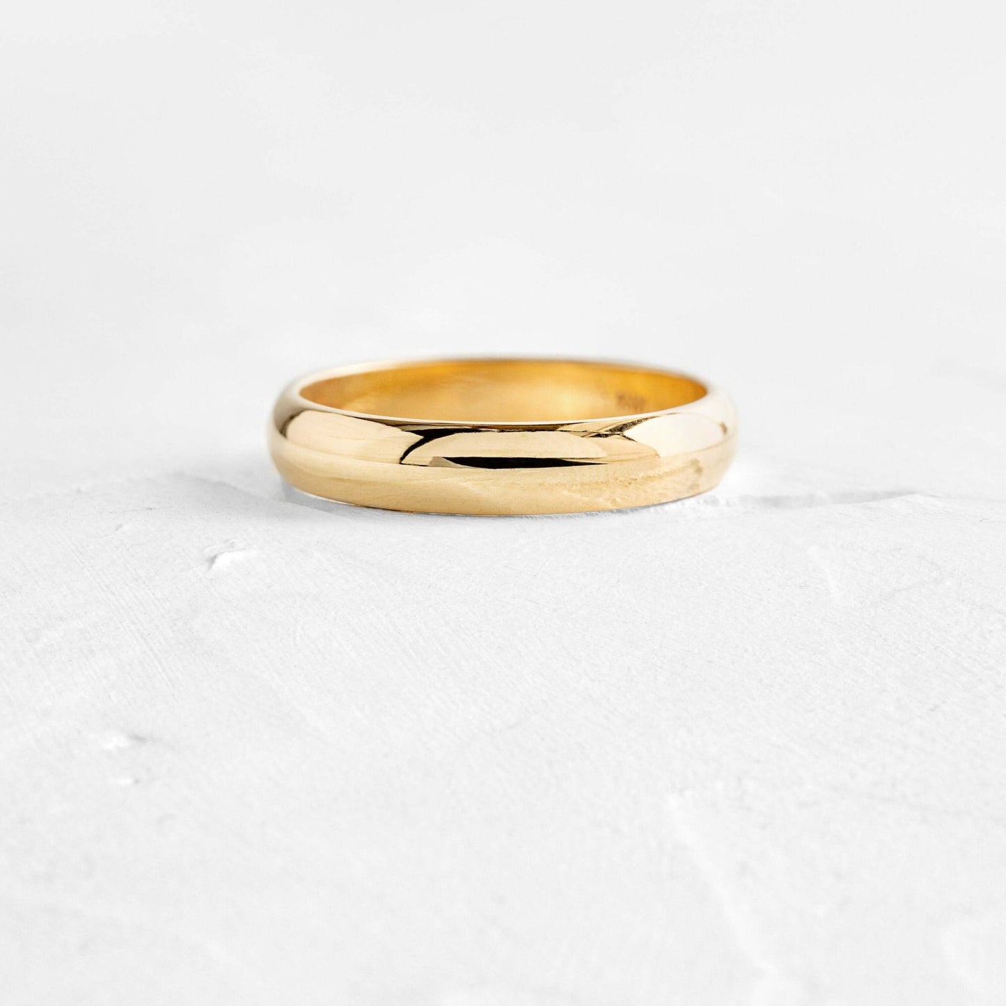 Half Round- Men's Wedding BandHalf Round- Men's Wedding Band - Front view