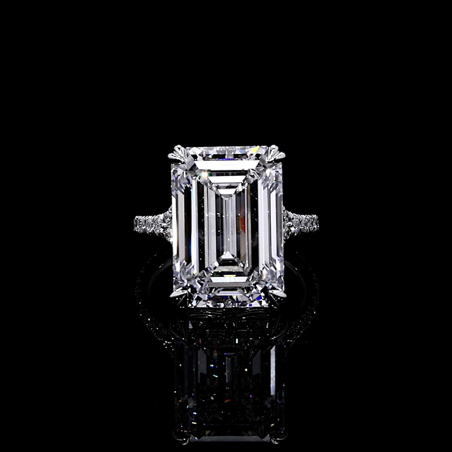 High Jewelry | Jane Emerald Solitaire Lab Diamond Engagement Ring | Saviera Jewels