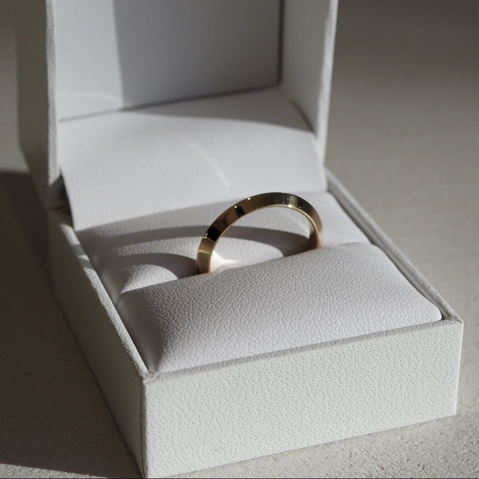 Knife Edge-Wedding BandKnife Edge-Wedding Band - Front view