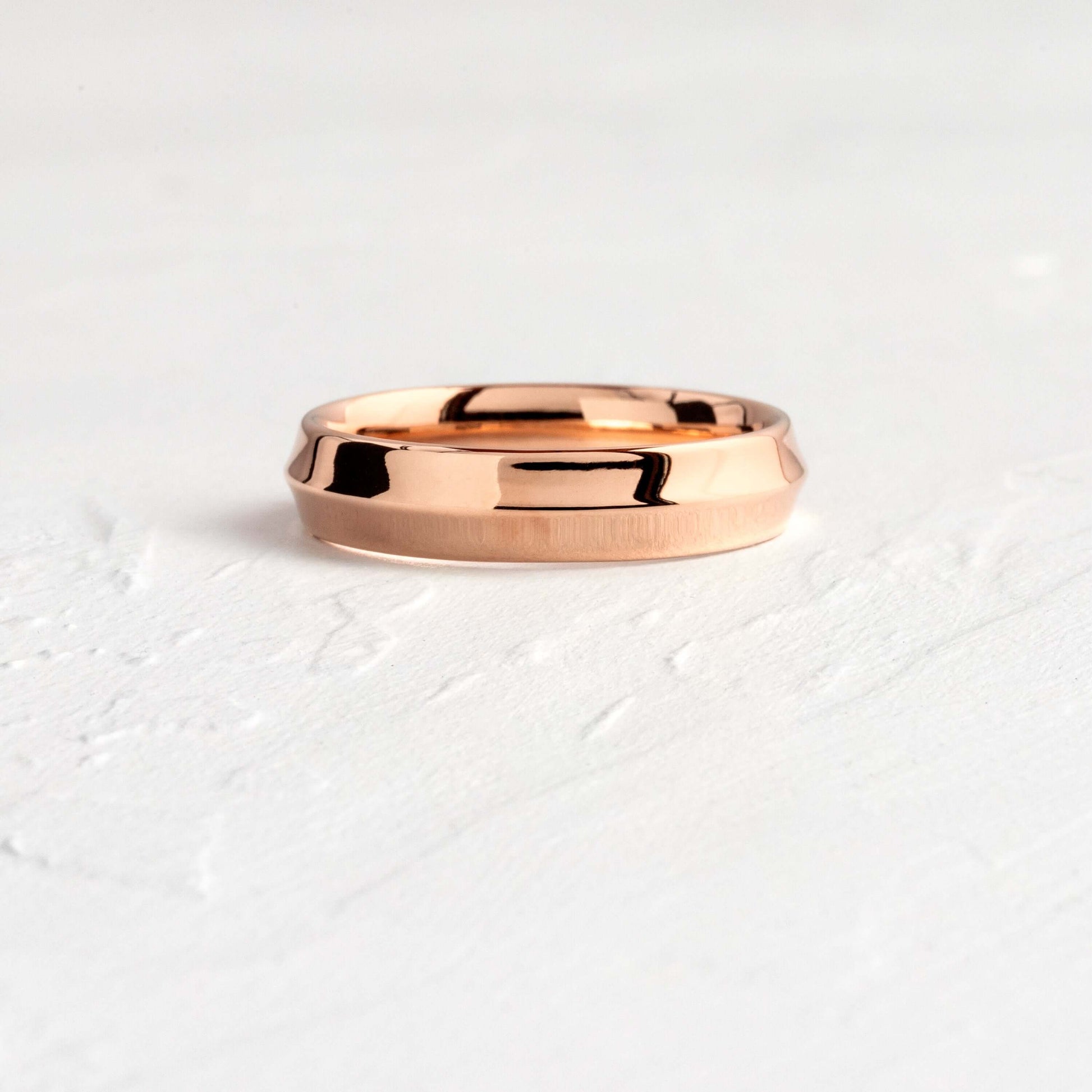 Soft Bevel- Men's Wedding BandSoft Bevel- Men's Wedding Band - Detail view