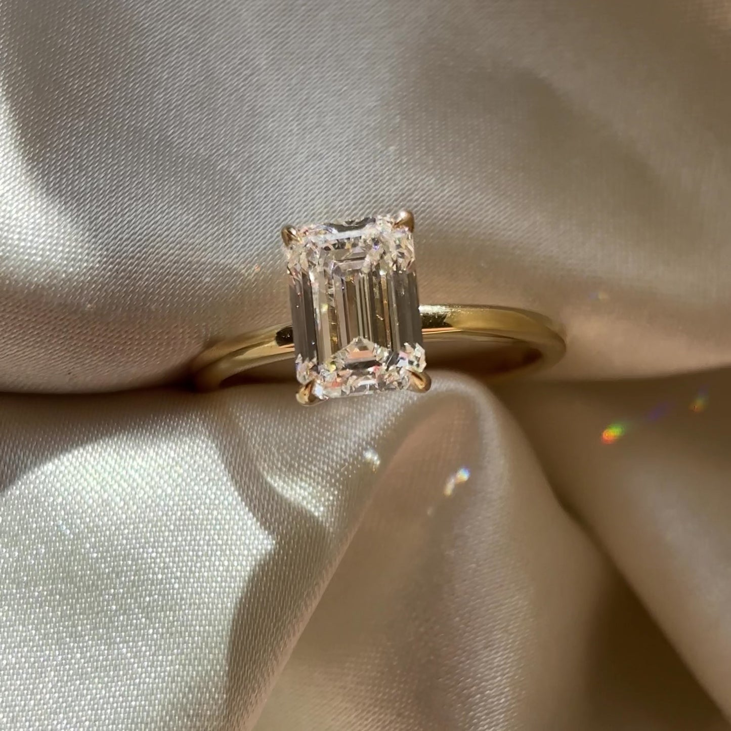 Solitaire- 2.2 CT Emerald Moissanite Engagement RingSolitaire- 2.2 CT Emerald Moissanite Engagement Ring - Front view