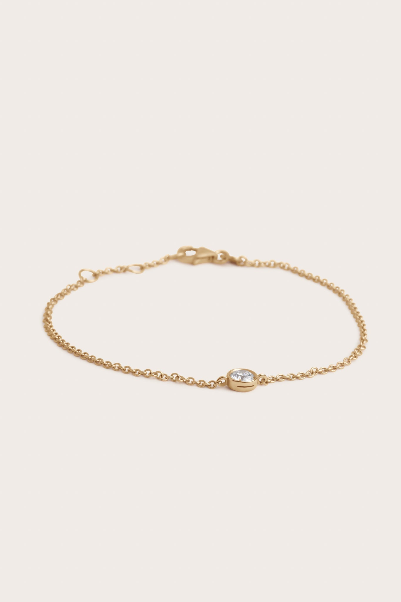 Solitaire Bezel-0.3 CT Round Lab Grown Diamond BraceletsSolitaire Bezel-0.3 CT Round Lab Grown Diamond Bracelets - Front view