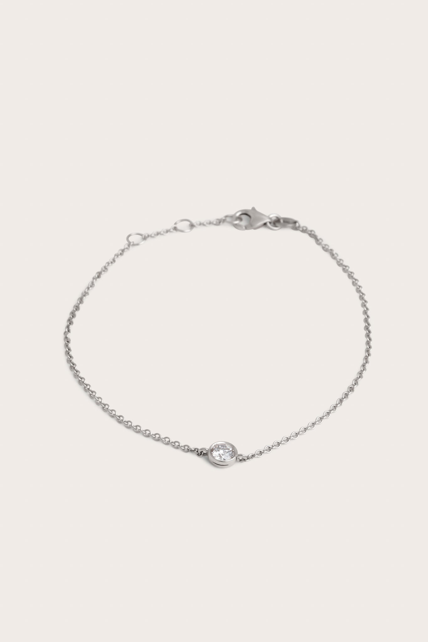 Solitaire Bezel-0.3 CT Round Lab Grown Diamond BraceletsSolitaire Bezel-0.3 CT Round Lab Grown Diamond Bracelets - Detail view