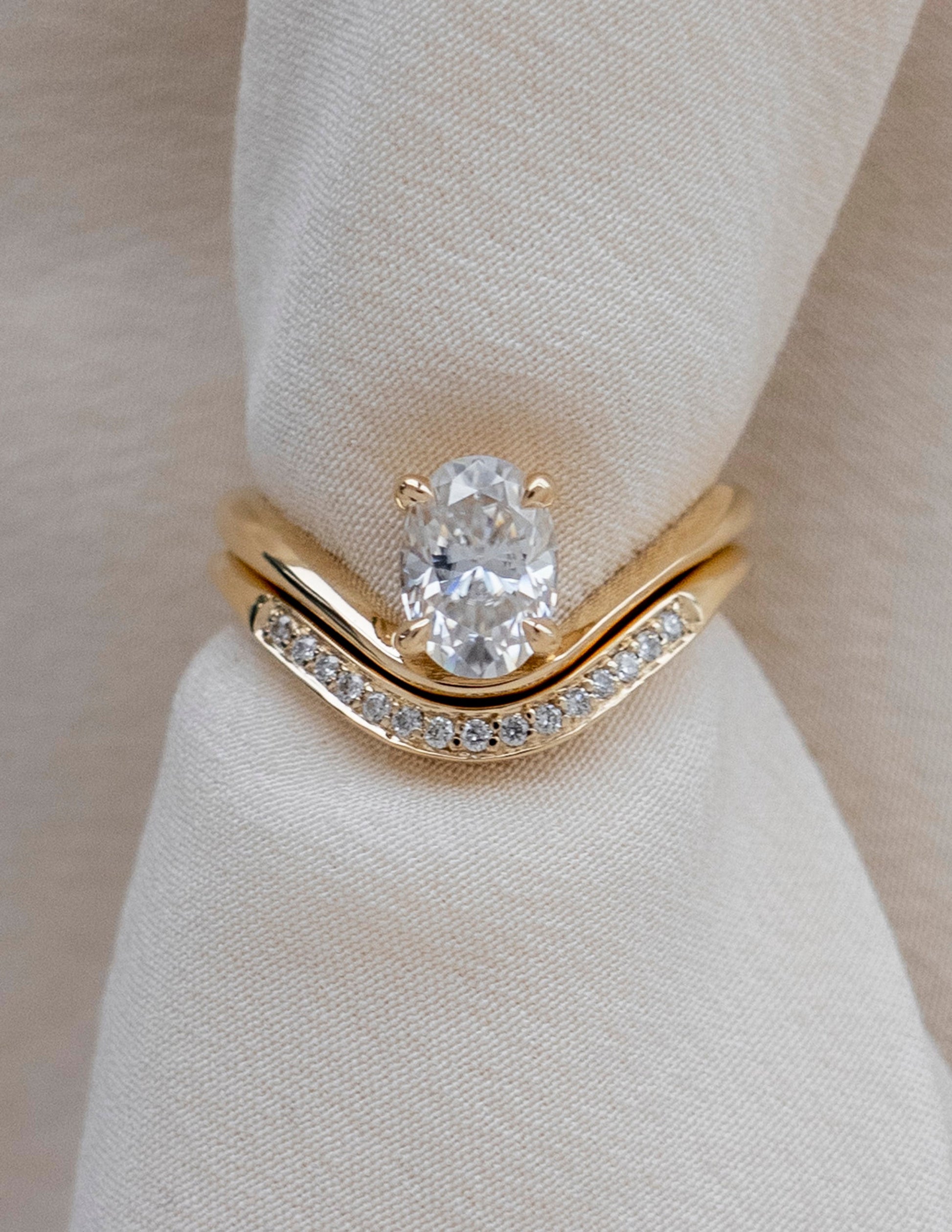 Solitaire Curve & Pave Band- 1 CT Oval Lab Grown Diamond Bridal SetSolitaire Curve & Pave Band- 1 CT Oval Lab Grown Diamond Bridal Set - Front view