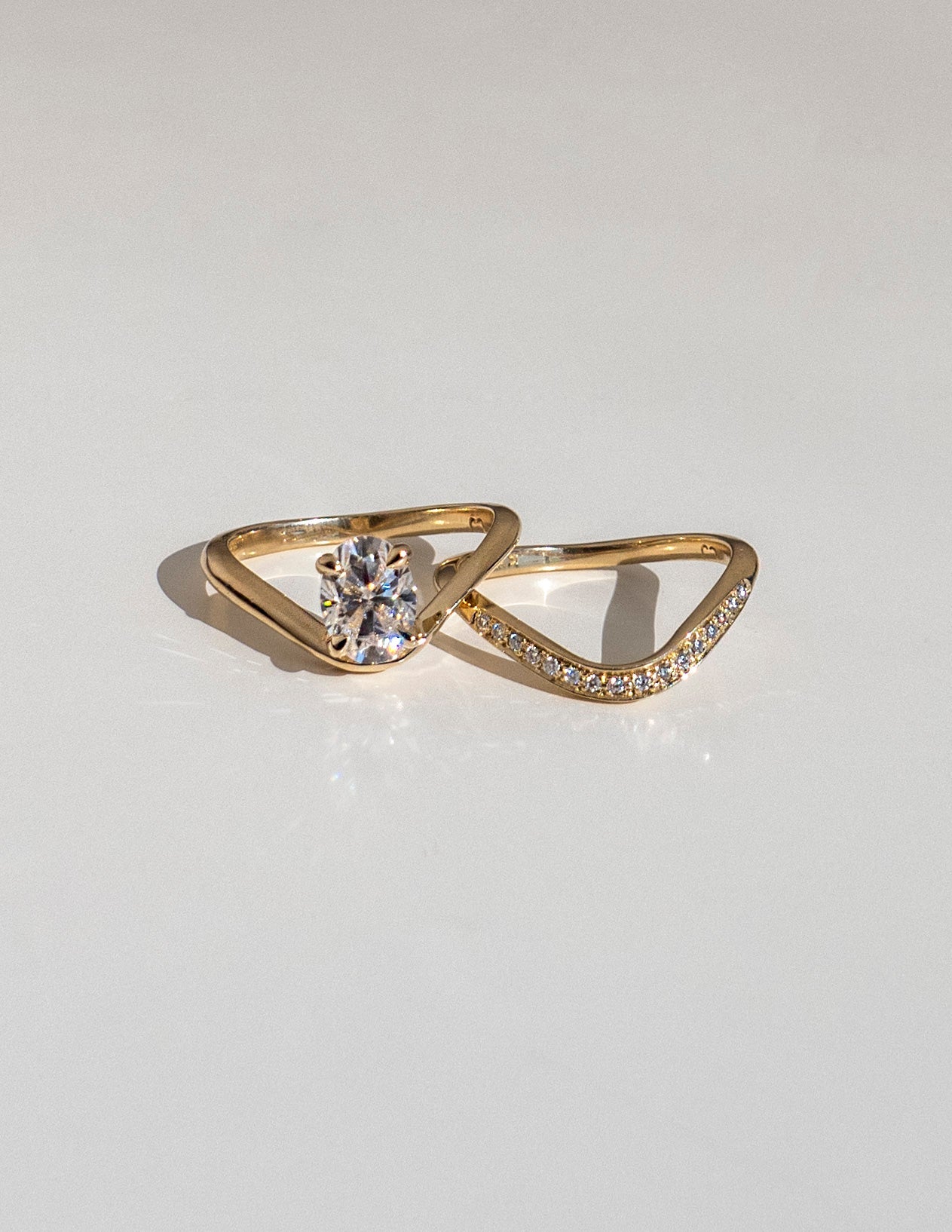 Solitaire Curve & Pave Band- 1 CT Oval Lab Grown Diamond Bridal SetSolitaire Curve & Pave Band- 1 CT Oval Lab Grown Diamond Bridal Set - Side view