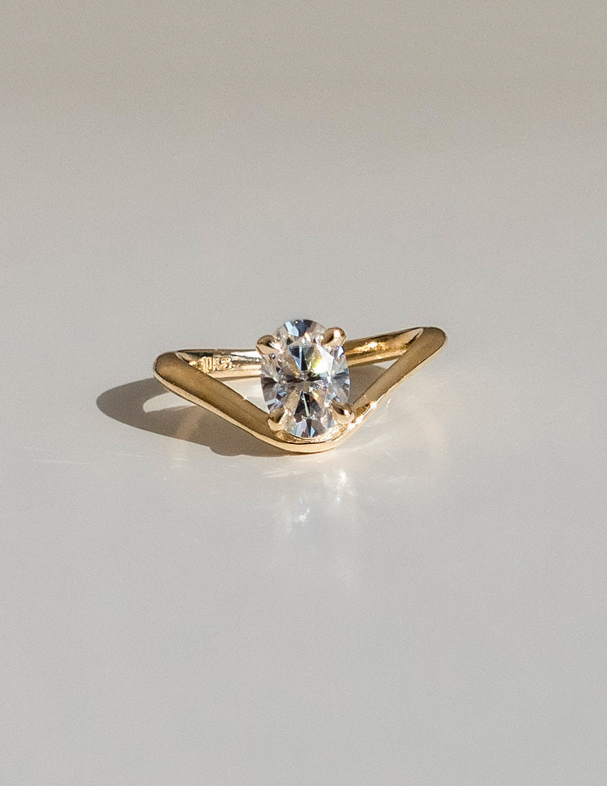 Solitaire Curve & Pave Band- 1 CT Oval Lab Grown Diamond Bridal SetSolitaire Curve & Pave Band- 1 CT Oval Lab Grown Diamond Bridal Set - Detail view