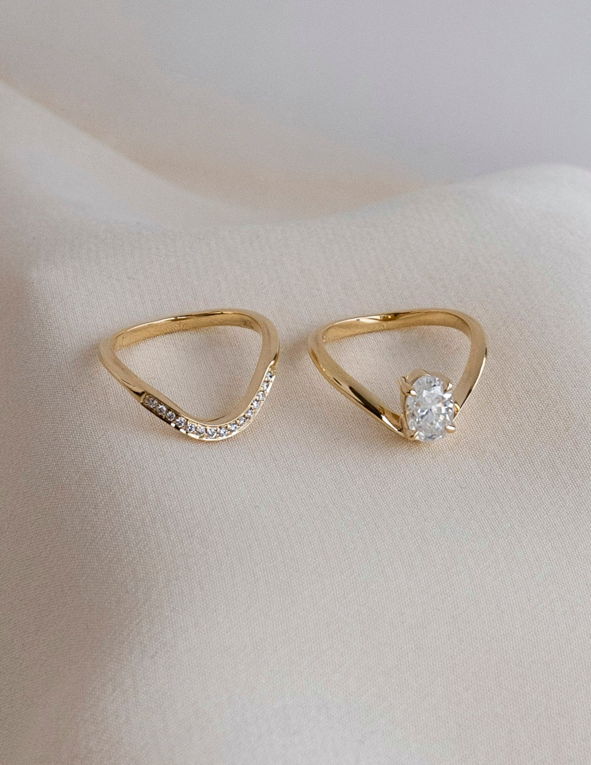 Solitaire Curve & Pave Band- 1 CT Oval Lab Grown Diamond Bridal SetSolitaire Curve & Pave Band- 1 CT Oval Lab Grown Diamond Bridal Set - Lifestyle