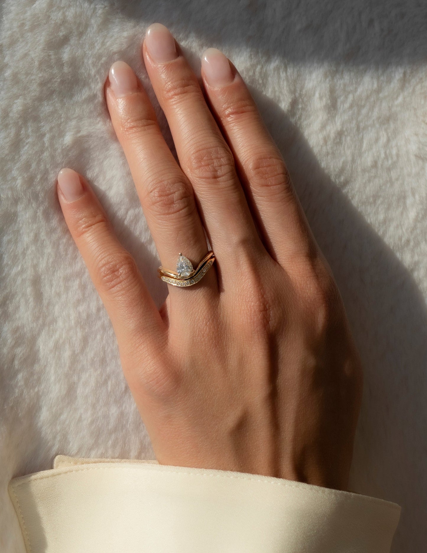 Solitaire Curve & Pave Band-1 CT Pear Lab Grown Diamond Bridal SetSolitaire Curve & Pave Band-1 CT Pear Lab Grown Diamond Bridal Set - Front view