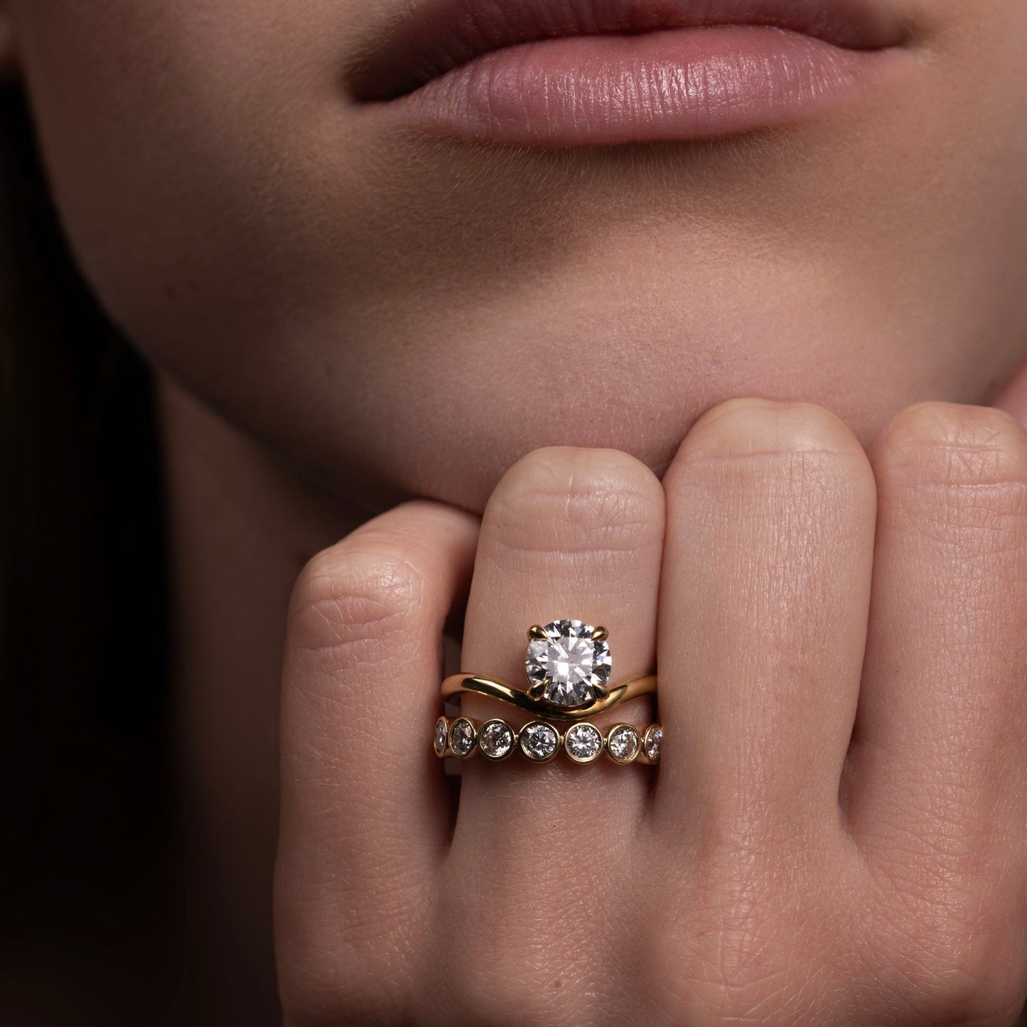 Solitaire Curved- 1.8 CT Round Moissanite Engagement RingSolitaire Curved- 1.8 CT Round Moissanite Engagement Ring - Side view