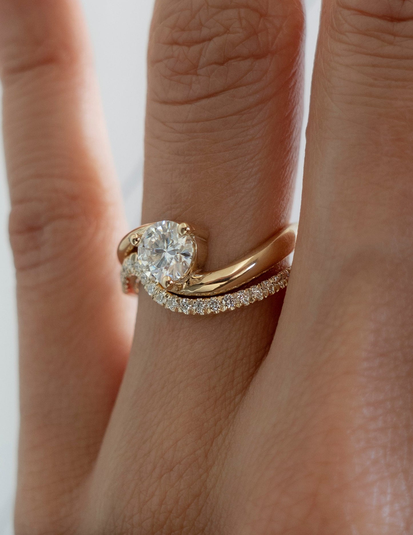 Solitaire Rapture & Pave Band- 1 CT Round Lab Grown Diamond Bridal SetSolitaire Rapture & Pave Band- 1 CT Round Lab Grown Diamond Bridal Set - Back view