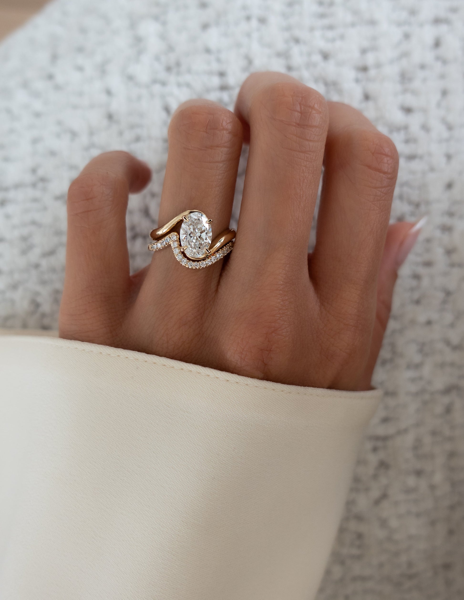 Solitaire Rapture & Pave Band- 2.5 CT Oval Lab Grown Diamond Bridal SetSolitaire Rapture & Pave Band- 2.5 CT Oval Lab Grown Diamond Bridal Set - Detail view