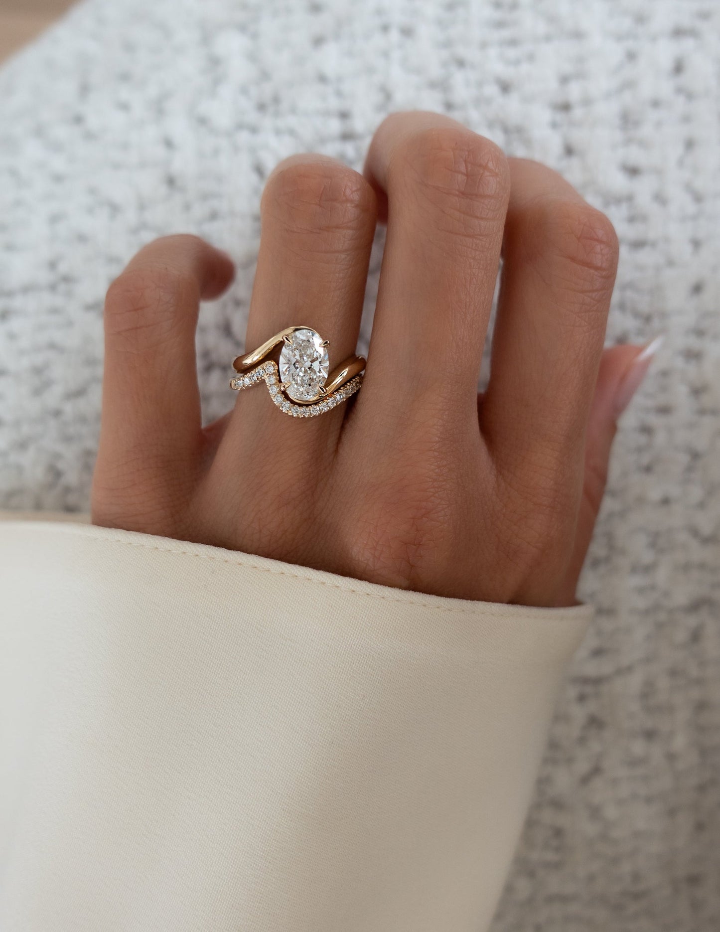 Solitaire Rapture & Pave Band- 2.5 CT Oval Lab Grown Diamond Bridal SetSolitaire Rapture & Pave Band- 2.5 CT Oval Lab Grown Diamond Bridal Set - Detail view
