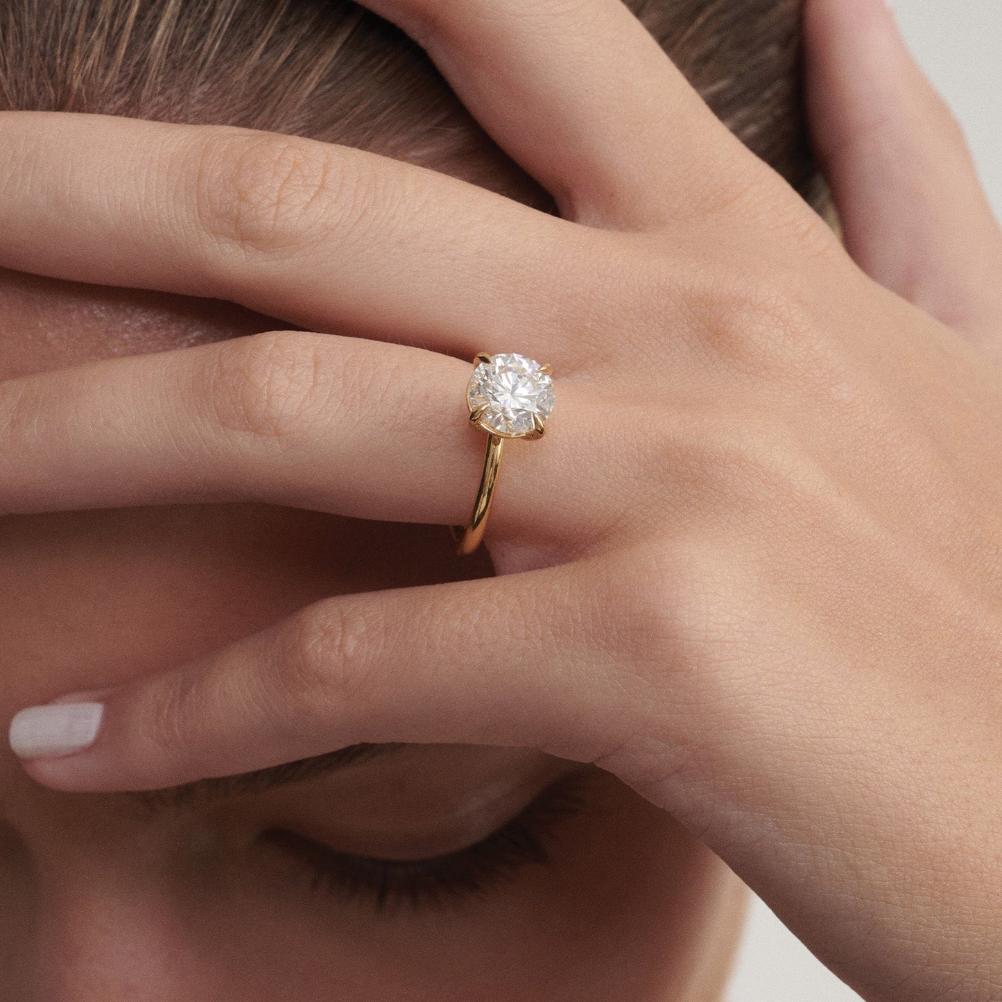 Solitaire-Round Lab Grown Diamond Engagement Ring - Detail view