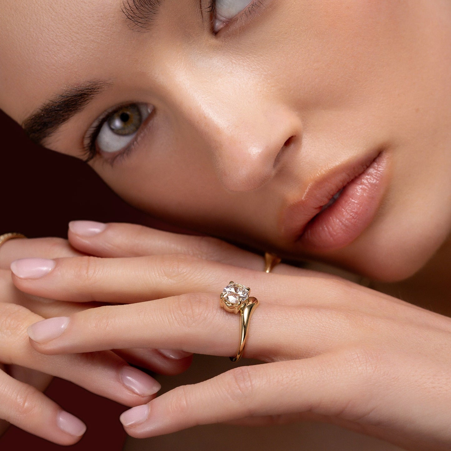 Solitaire Twisted Band- 2.1 CT Oval Moissanite Engagement RingSolitaire Twisted Band- 2.1 CT Oval Moissanite Engagement Ring - Lifestyle