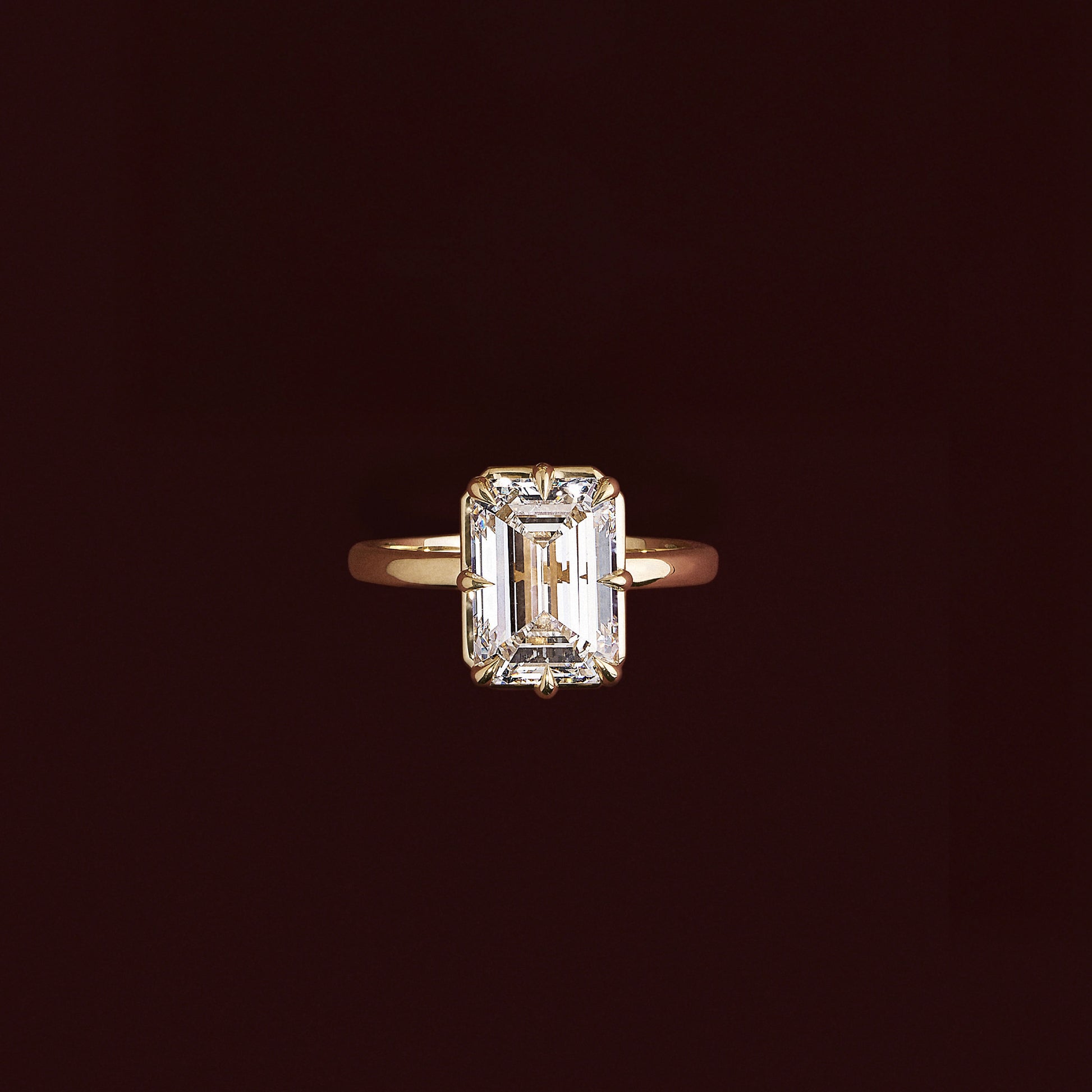 Solitaire Unique Bezel- 3.1 CT Emerald Moissanite Engagement RingSolitaire Unique Bezel- 3.1 CT Emerald Moissanite Engagement Ring - Side view