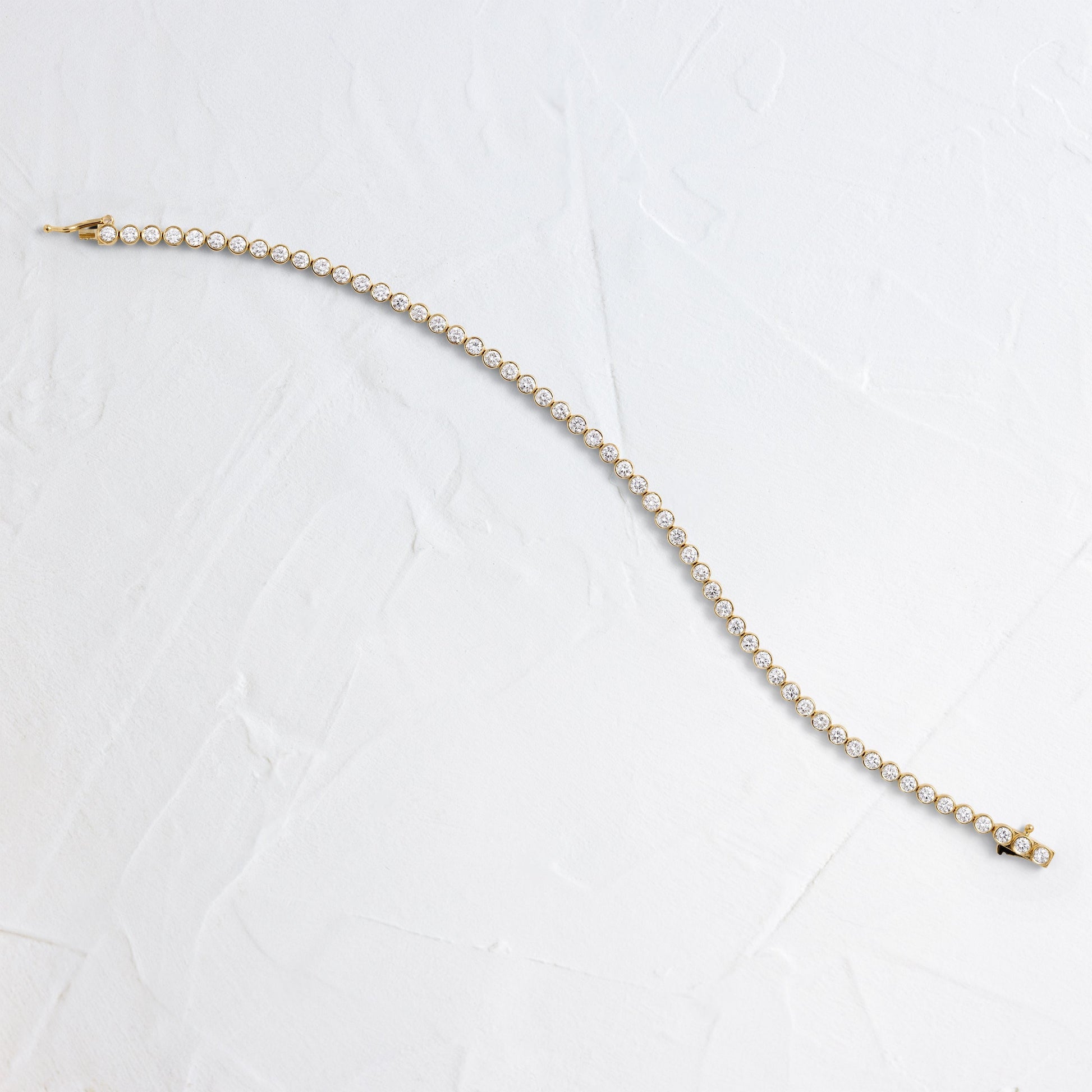 Tennis-2.8 CT Round Lab Grown Diamond BraceletsTennis-2.8 CT Round Lab Grown Diamond Bracelets - Side view