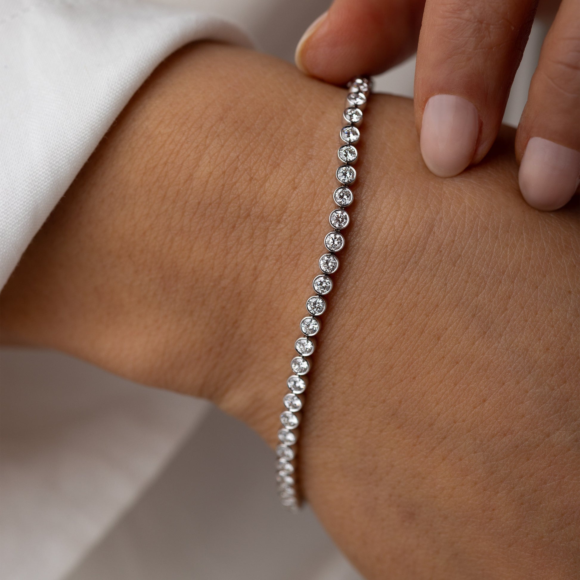 Tennis-2.8 CT Round Lab Grown Diamond BraceletsTennis-2.8 CT Round Lab Grown Diamond Bracelets - Back view