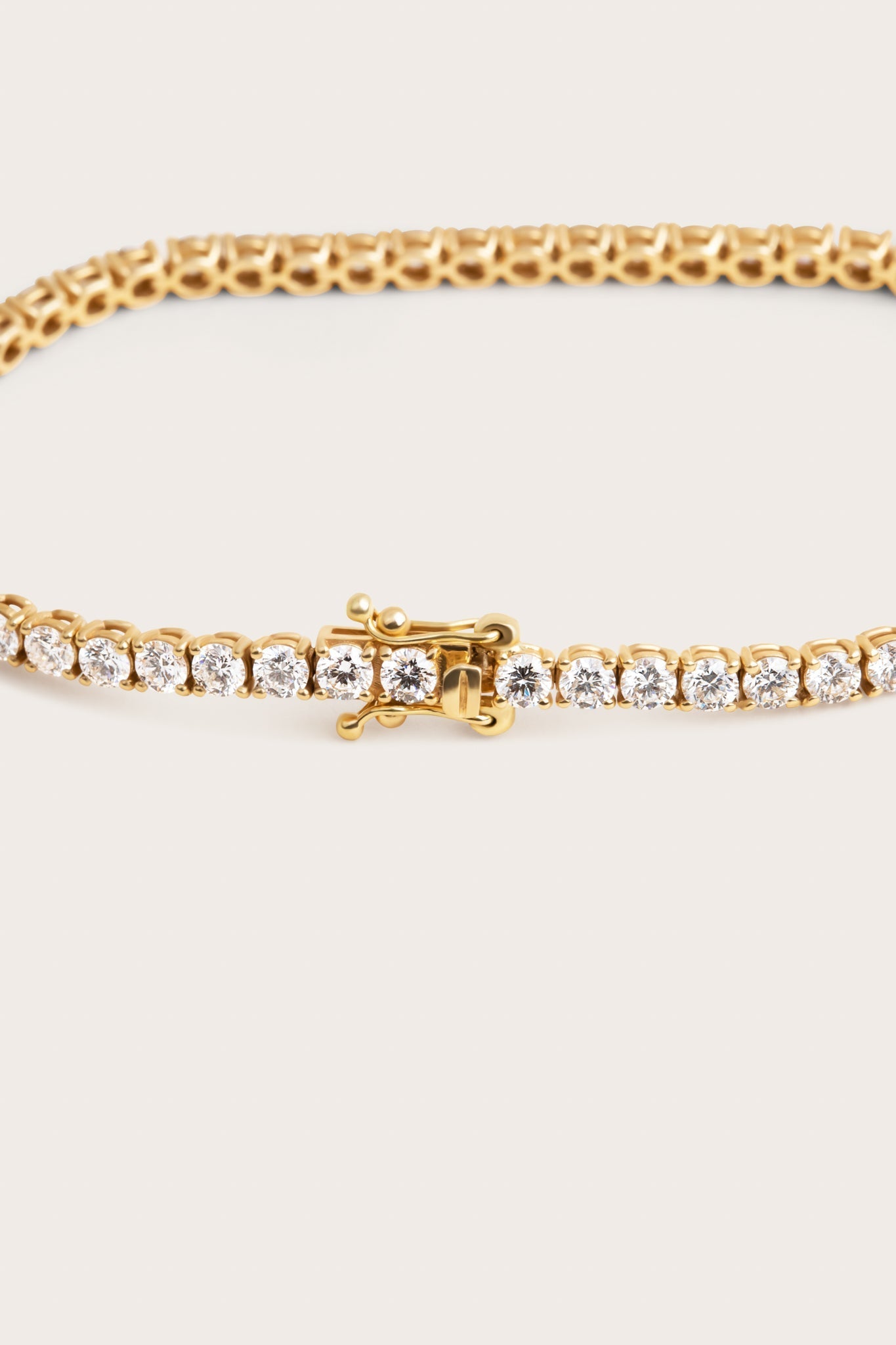 Tennis-3.4 CT Round Lab Grown Diamond BraceletsTennis-3.4 CT Round Lab Grown Diamond Bracelets - Side view