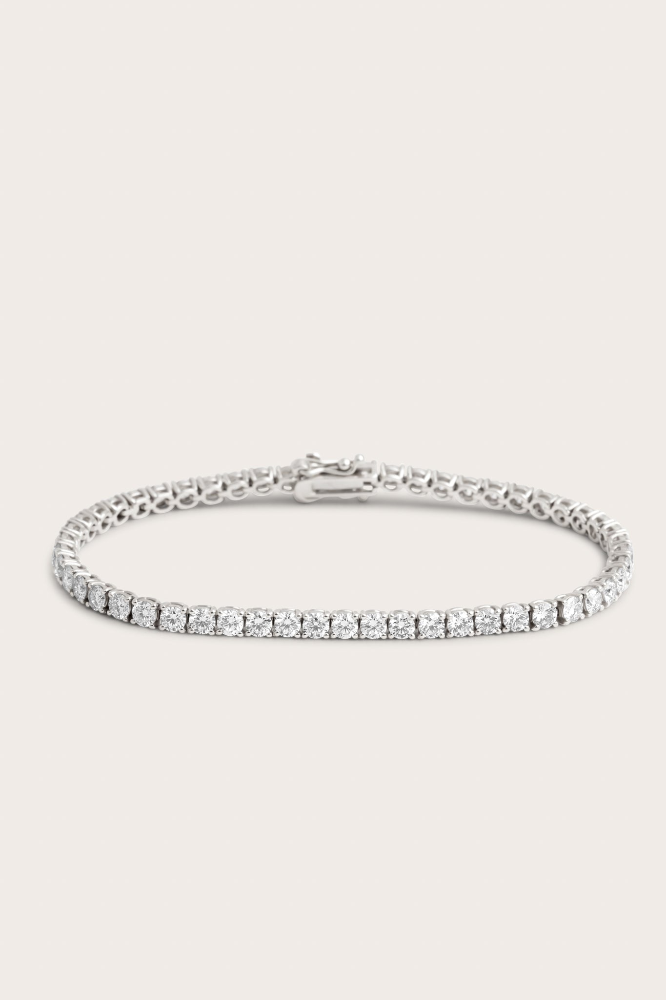 Tennis-3.4 CT Round Lab Grown Diamond BraceletsTennis-3.4 CT Round Lab Grown Diamond Bracelets - Lifestyle