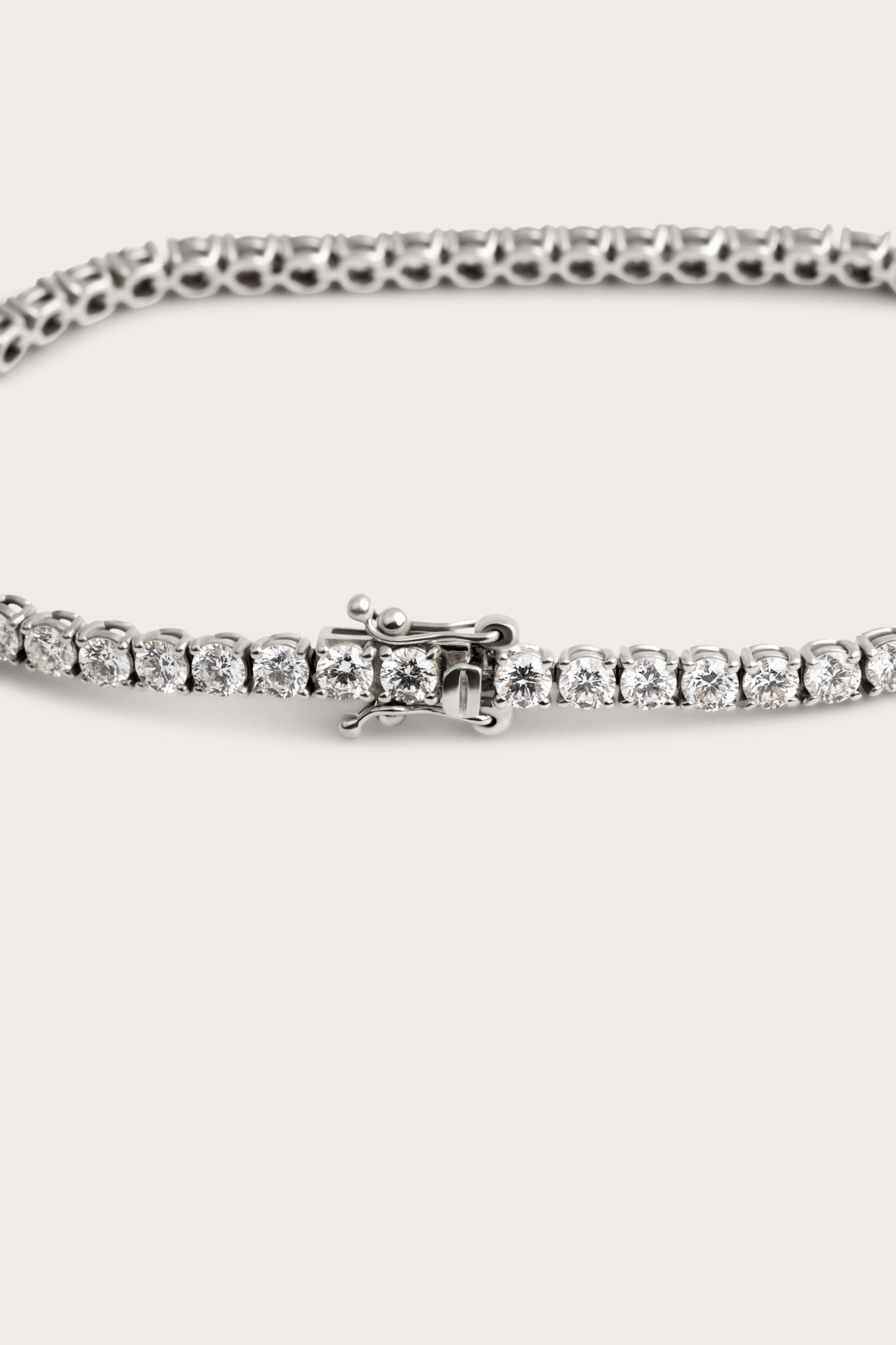 Tennis-3.4 CT Round Lab Grown Diamond BraceletsTennis-3.4 CT Round Lab Grown Diamond Bracelets - Side view
