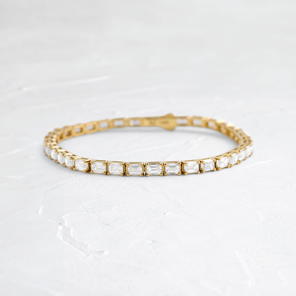 Tennis-8.45 CT Emerald Lab Grown Diamond BraceletsTennis-8.45 CT Emerald Lab Grown Diamond Bracelets - Front view