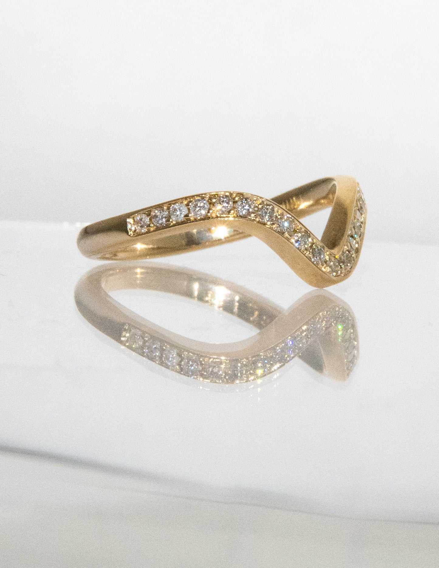 V Shape Pave- 0.55 CT Round Lab Grown Diamond Wedding BandV Shape Pave- 0.55 CT Round Lab Grown Diamond Wedding Band - Side view