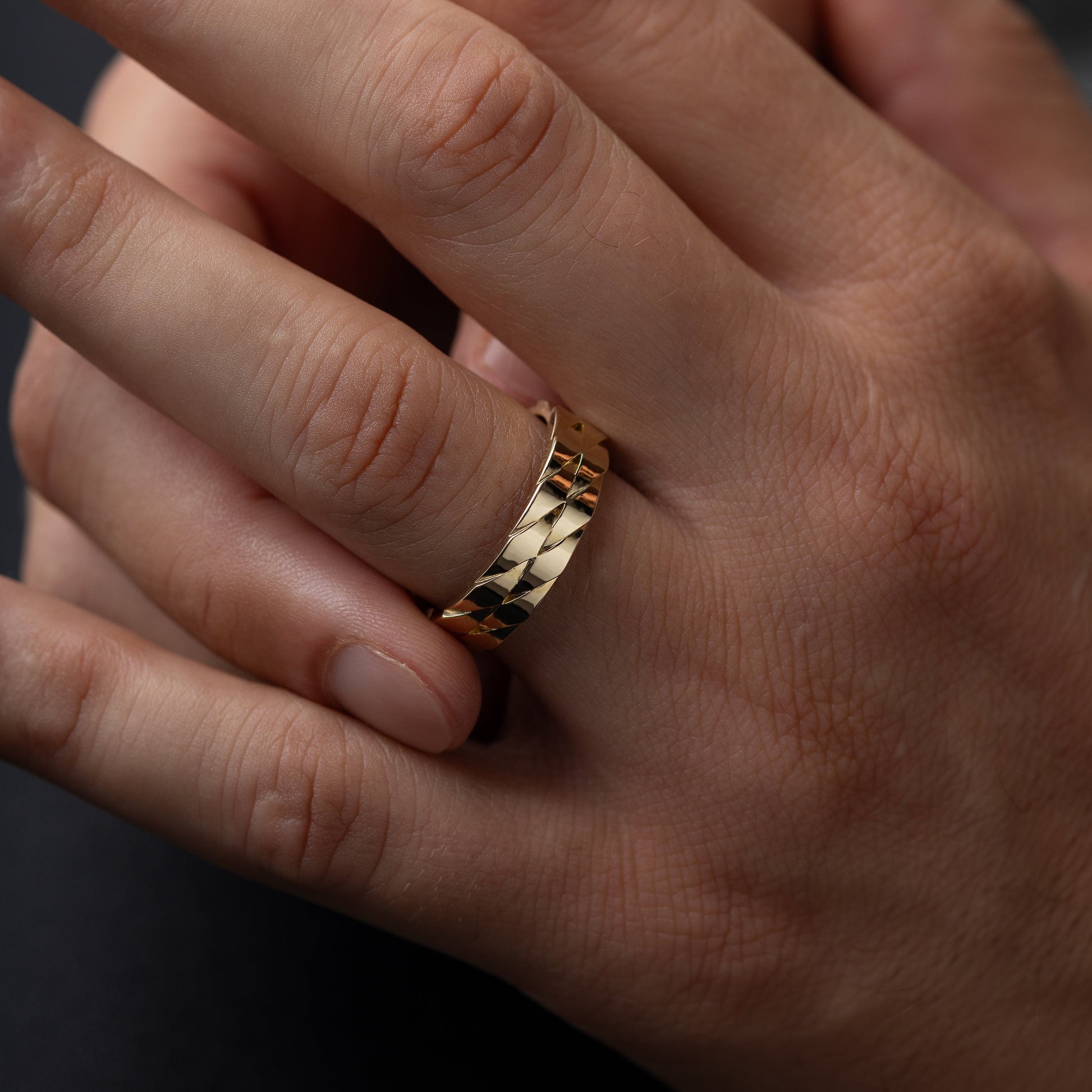 Woven Pattern- Men's Wedding BandWoven Pattern- Men's Wedding Band - Side view